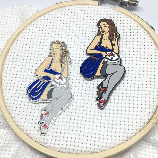 Stitching Vintage Pinup Needle Minder - Black Finish
