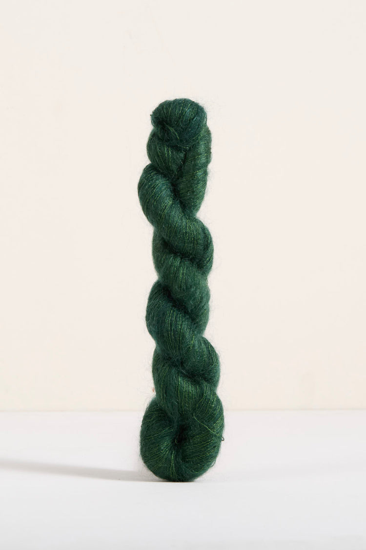 Bonmoher Yarn by Urth Yarns (Extrafine Merino)
