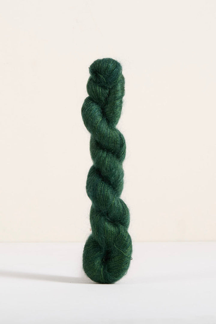 Bonmoher Yarn by Urth Yarns (Extrafine Merino)