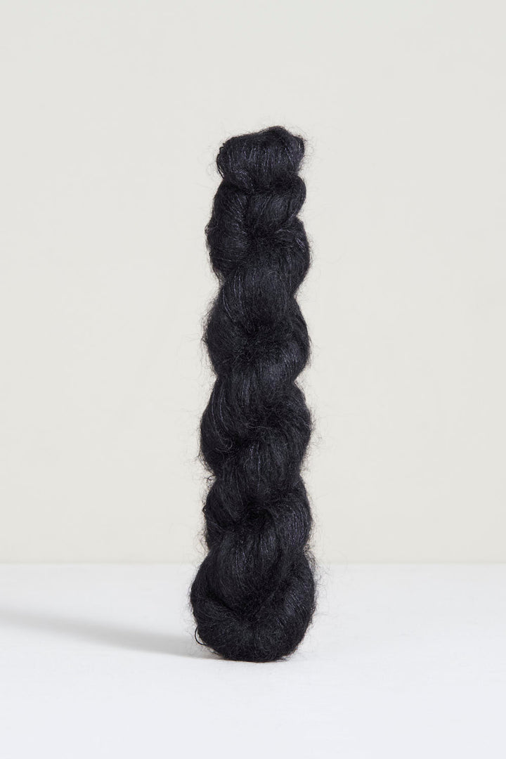 Bonmoher Yarn by Urth Yarns (Extrafine Merino)