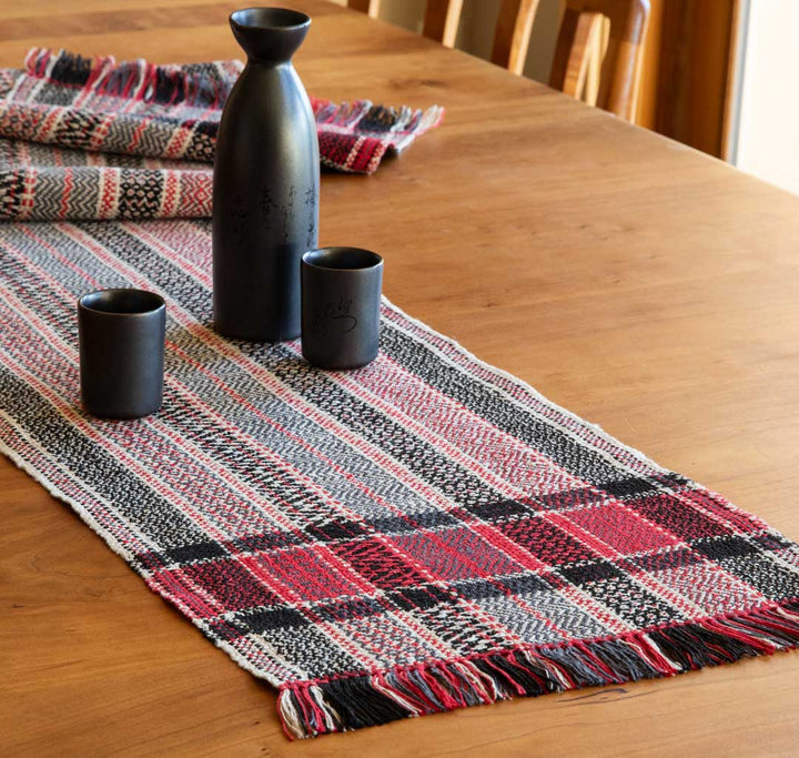 Handwoven Magazine January/February 2024, Volume XLV Number 1