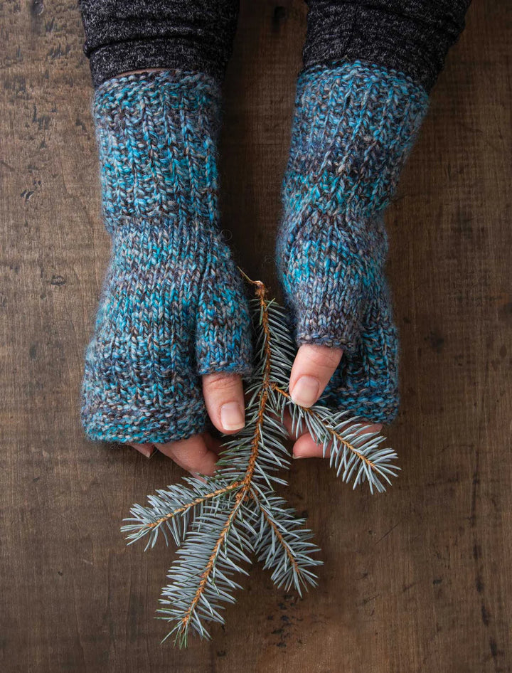 Spin Off - the Art &amp; Craft of Spinning Yarn - Winter 2025 - Vol. XLVIII No. 4