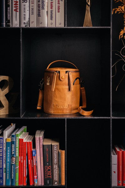 Saturn LE Leather Bag from Muud
