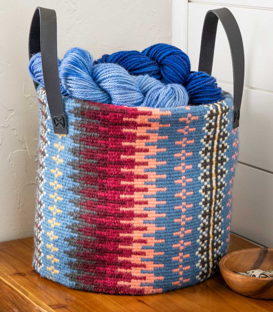 Handwoven Magazine Fall 2025, Volume XLVIII Number 8