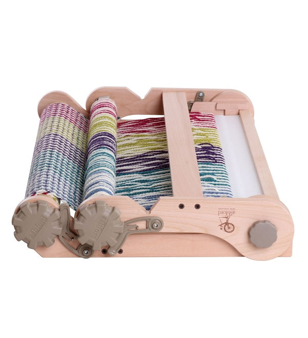 Knitters Loom 70cm / 28" with carry bag - includes second heddle kit