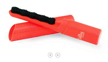 Lilly Brush Fabric Pill Remover in Red