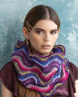 Design 20 - Feather-and-Fan Cowl