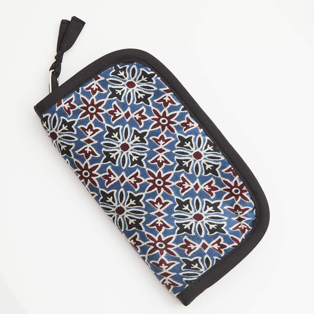 Knit Aid Case