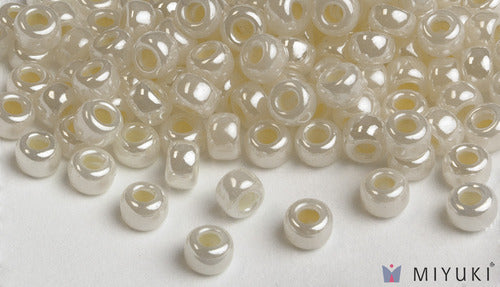 Miyuki 6/0 Glass Beads 527 - Dark Ivory Ceylon approx. 30 grams