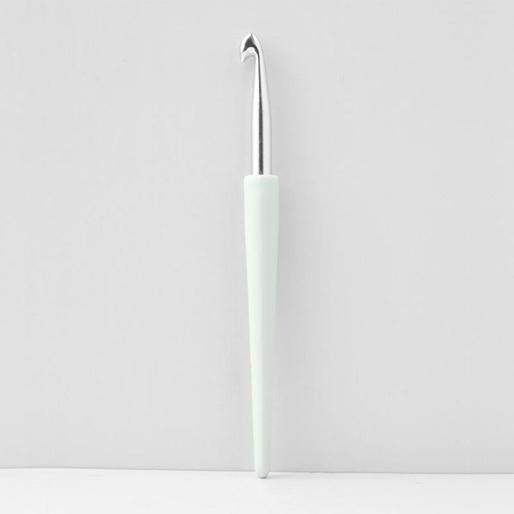 Waves Single Ended Silver Crochet Hook by Knitter's Pride